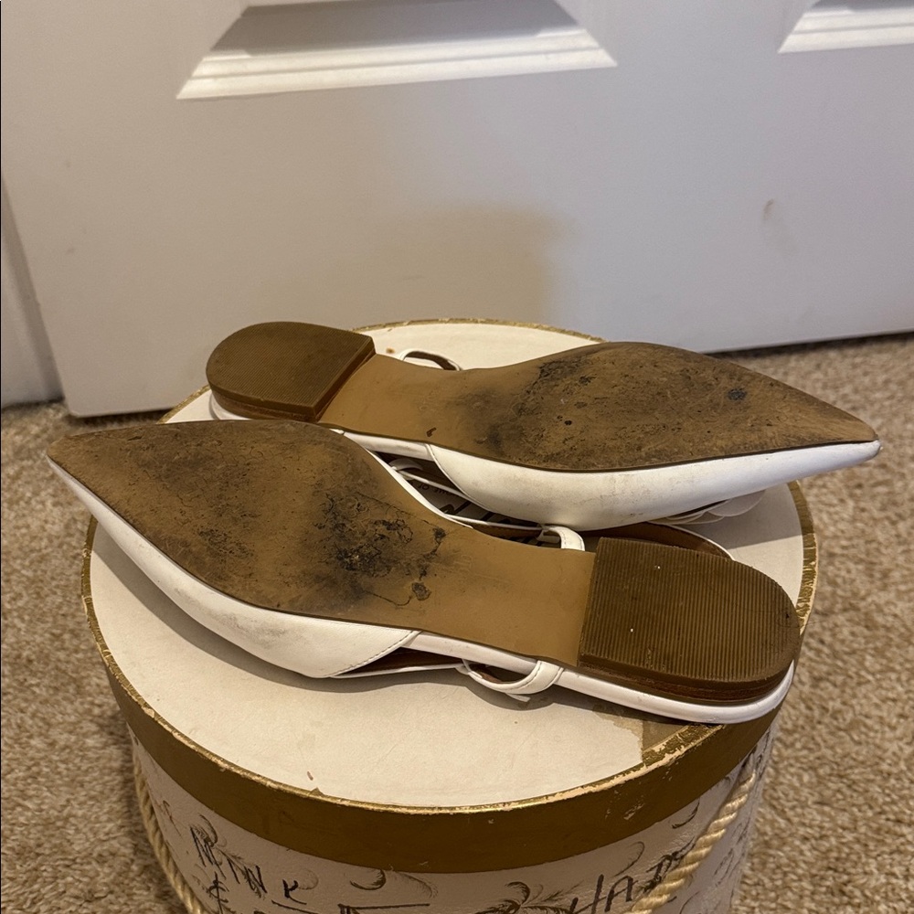 Paolo White Floral Pointed Flats - Picture 6 of 6